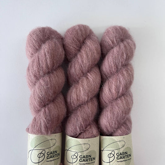ROYAL FLUFF Rosenholz